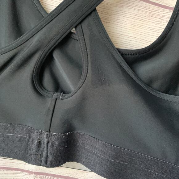 Under Armour Black Sports Bra Mid Cross Back with Keyhole Pullover - Picture 9 of 12